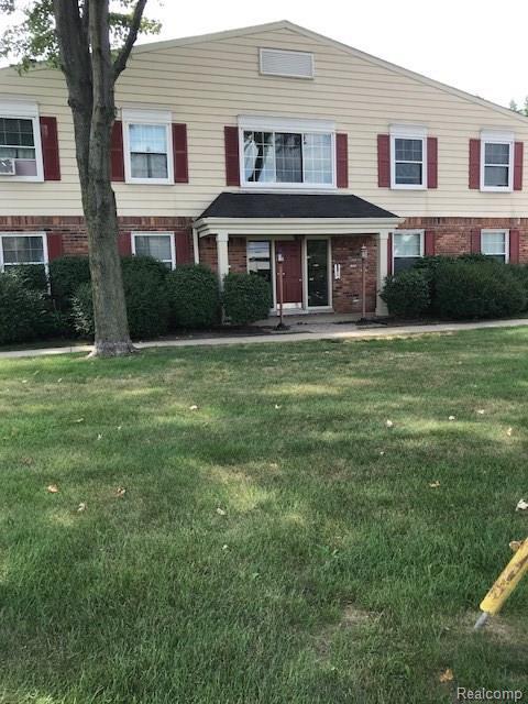 741 W Maple Rd, Clawson, MI 48017 photo 1