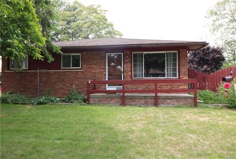 4000 Garfield St, Wayne, MI 48184 photo 1