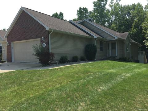 7221 Burning Bush Ln, Flushing, MI 48433 photo 1
