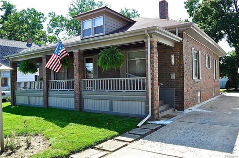 536 E Mason St, Owosso, MI 48867 photo 1