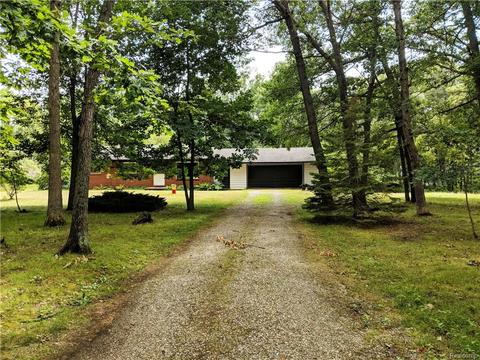 785 Intervale Dr, Highland Twp, MI 48357 photo 1