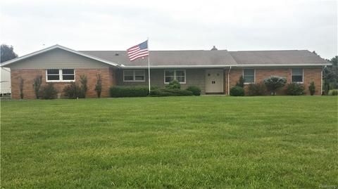 7560 E Curtis, Frankenmuth, MI 48734 photo 1