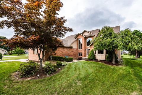 19329 Lamplighter Trl, Macomb, MI 48044 photo 1