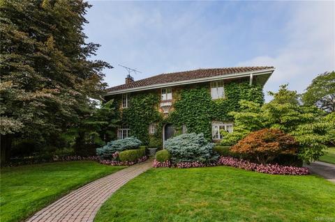 561 Middlesex Rd, Grosse Pointe Park, MI 48230 photo 1