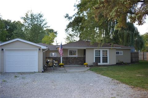 2459 Locust Ln, Algonac, MI 48001 photo 1