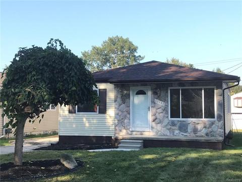 39443 Chart St, Harrison Township, MI 48045 photo 1