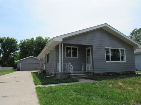 1983 Vine St, Saint Clair, MI 48079 photo 1