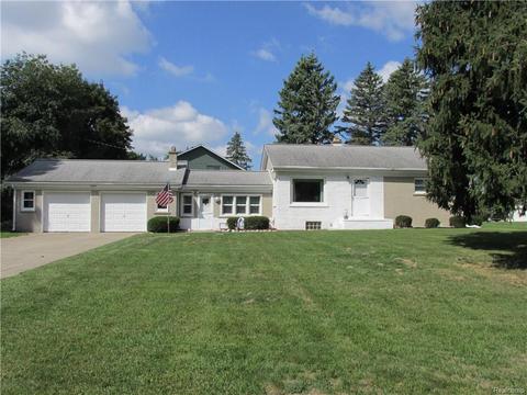 3334 Mann Rd, Clarkston, MI 48346 photo 1