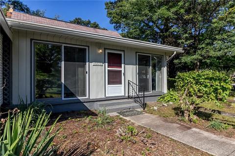 10012 Sterling, Romulus, MI 48174 photo 1