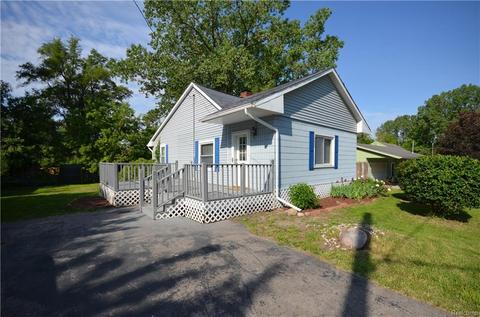 3039 Devonshire St, Flint, MI 48504 photo 1