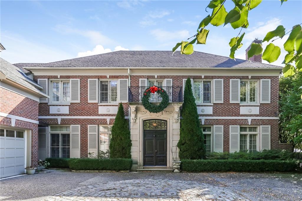 2 Dodge Pl, Grosse Pointe, MI 48230 MLS 218105697