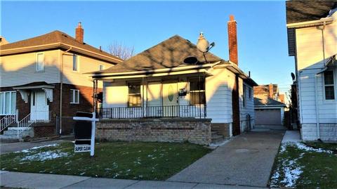 5150 Maple St, Dearborn, MI 48126 photo 1