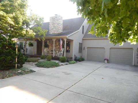 420 Joyce Dr, Flushing, MI 48433 photo 1