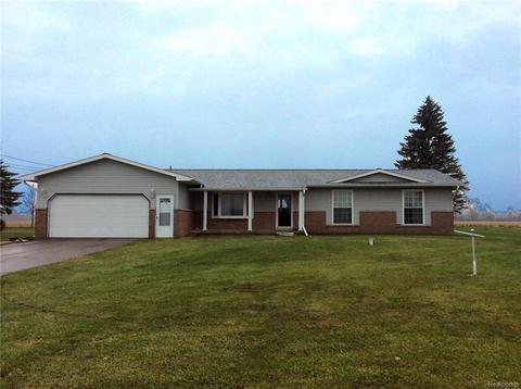 9105 Beecher Rd, Flushing, MI 48433 photo 1