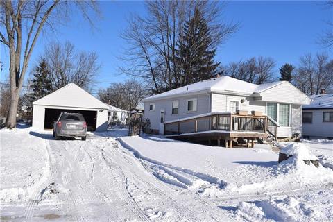 35090 Glover St, Wayne, MI 48184 photo 1