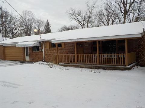 1127 E Maple Ave, Burton, MI 48529 photo 1