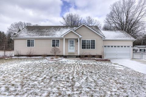 22947 Rainbow Dr, Macomb, MI 48042 photo 1