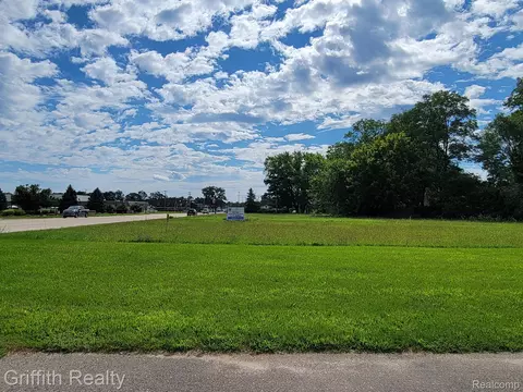 Vacant Grand River, Brighton, MI 48116