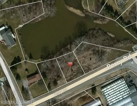 6481 Perry Rd, Grand Blanc, MI 48439