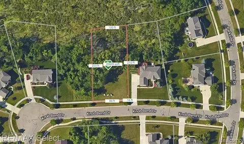 6326 Knob Bend Dr, Grand Blanc, MI 48439