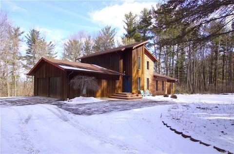 744 W Davis Rd, Howell, MI 48843 photo 1