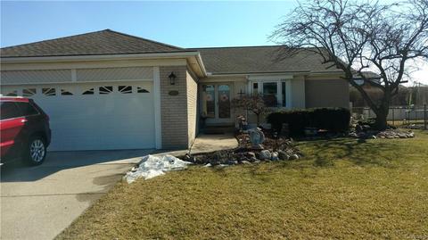 16218 Durell Dr, Macomb, MI 48044 photo 1
