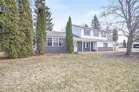 1064 Stonegate Ct, Flint, MI 48532 photo 1
