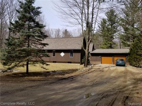 8356 W Frances Rd, Flushing, MI 48433 photo 1