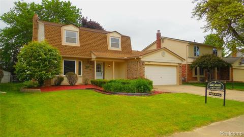 18361 Pine Hill Dr, Macomb, MI 48044 photo 1