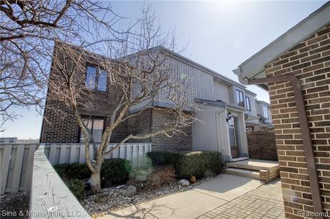 1715 River Rd #8, Saint Clair, MI 48079 photo 1