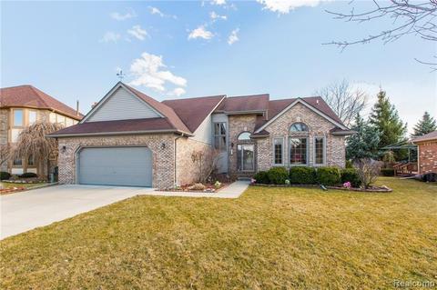 17856 Anna Ct, Macomb, MI 48044 photo 1