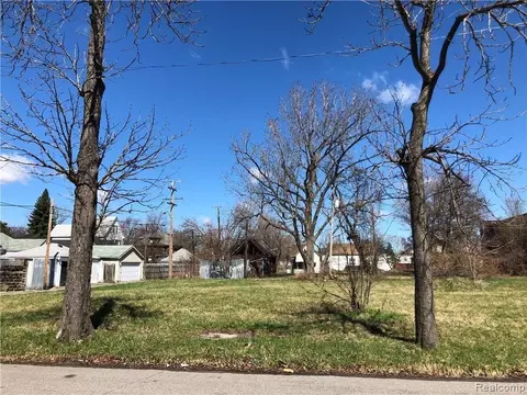 1570 Perry, Detroit, MI 48216