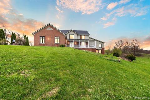 5545 Larkin Ln, Clarkston, MI 48348 photo 1