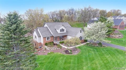 2058 Ricks Ct, Brighton, MI 48114 photo 1