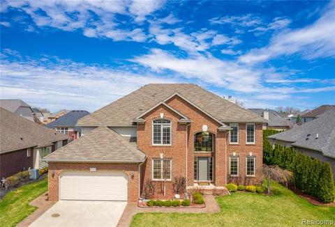 18955 Wicklow Dr, Macomb, MI 48044 photo 1