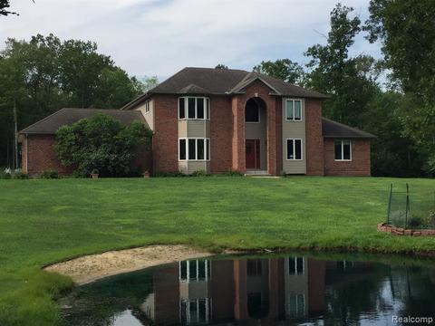 565 Marshall Ln, Saint Clair, MI 48079 photo 1