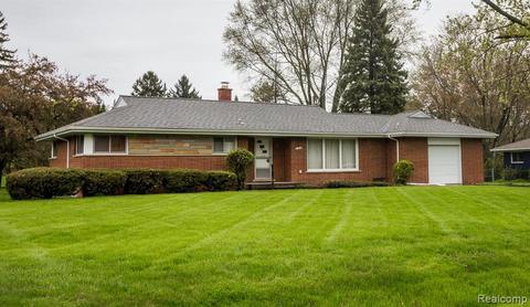 105 E Hurst Dr, Troy, MI 48085 photo 1