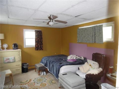 11769 Syracuse St, Taylor, MI 48180 photo 1