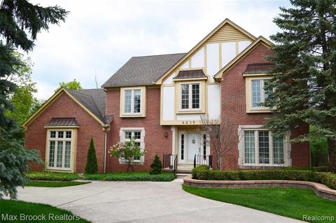 4215 Carson Dr, Troy, MI 48098 photo 1