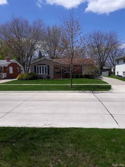 829 Lavender St, Monroe, MI 48162 photo 1