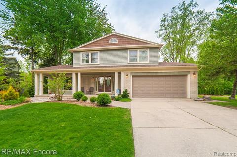 6281 Walker Ct, Troy, MI 48085 photo 1