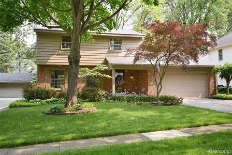909 Tottenham Rd, Birmingham, MI 48009 photo 1