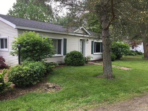 2196 Byron Rd, Howell, MI 48855 photo 1