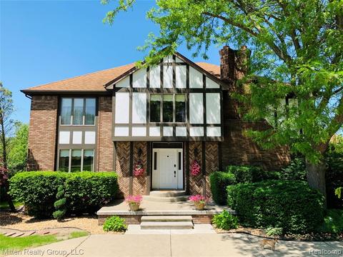 28688 Prescott St, Romulus, MI 48174 photo 1