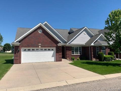 280 Devonshire Dr, Lapeer, MI 48446 photo 1