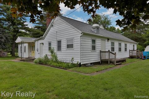 1735 Ash St, Carleton, MI 48117 photo 1