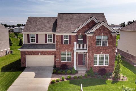 49299 Cranbrook Dr, Macomb, MI 48044 photo 1
