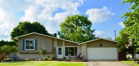 856 Eugene Dr, Oxford Twp, MI 48371 photo 1