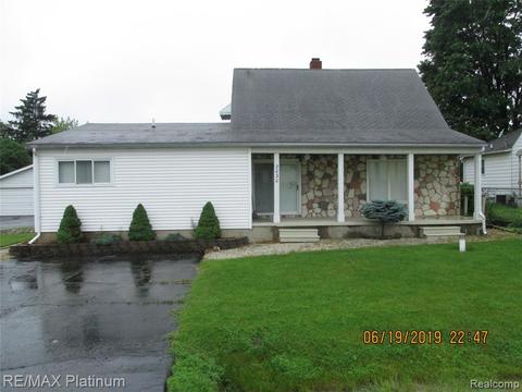 2030 Pound Dr, Flint, MI 48532 photo 1