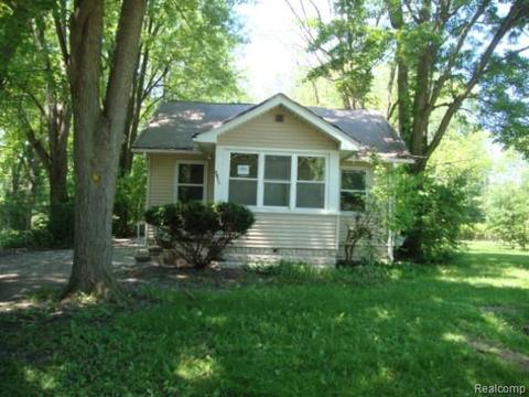 2455 Bertha Ave, Flint, MI 48504 photo 1